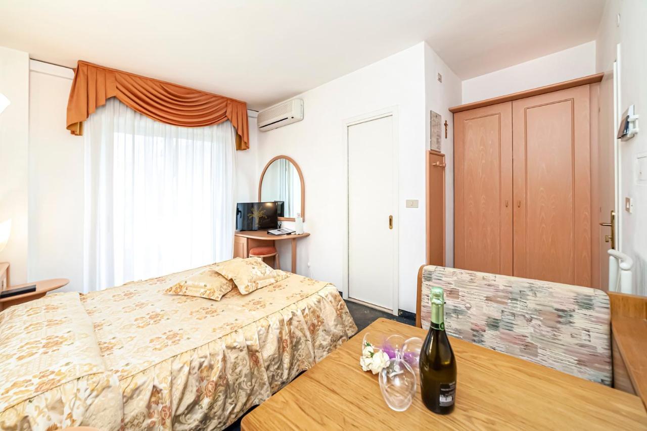 Hotel Villa Luisa 리그나노 사비아도로 외부 사진